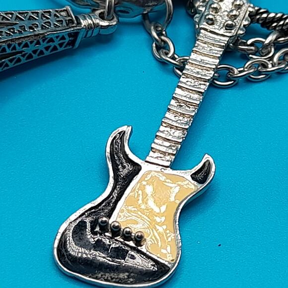 Vintage Charm Bracelet, Eiffel Tower, Globe, Guitar, Watch, 8 1/2" - Picture 3 of 10